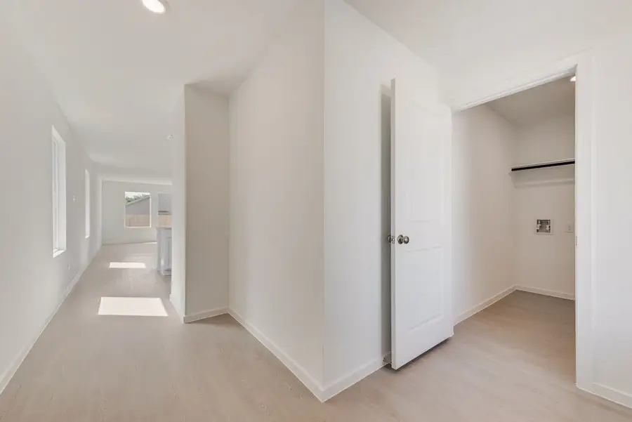 4862 Volunteer Drive, Ennis, TX 75119 - #3