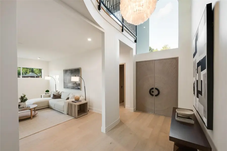 3904 Rochelle Drive, Dallas, TX 75220 - Image #3