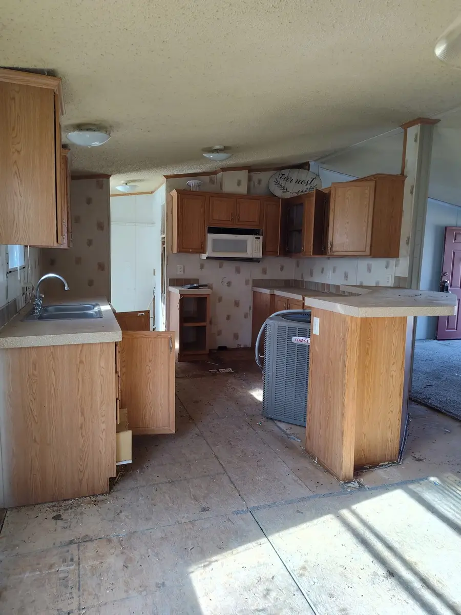 5445 Sun Meadow Circle, Granbury, TX 76049 - Image #3