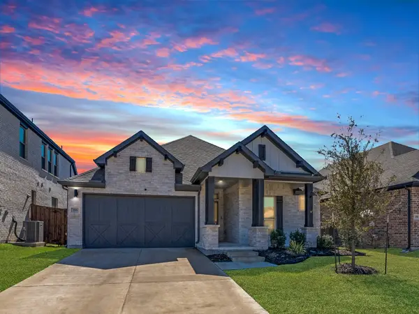 358 Chase Creek Drive, Lavon, TX 75166