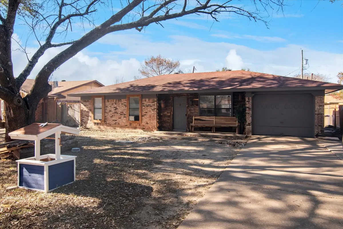 805 Quinette Drive, Seagoville, TX 75159 - Image #1