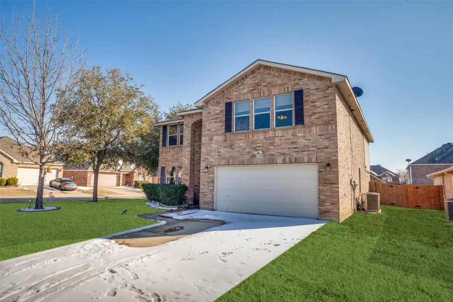 1964 Copper Mountain Drive, Justin Roanoke, TX 76247 - Image #2