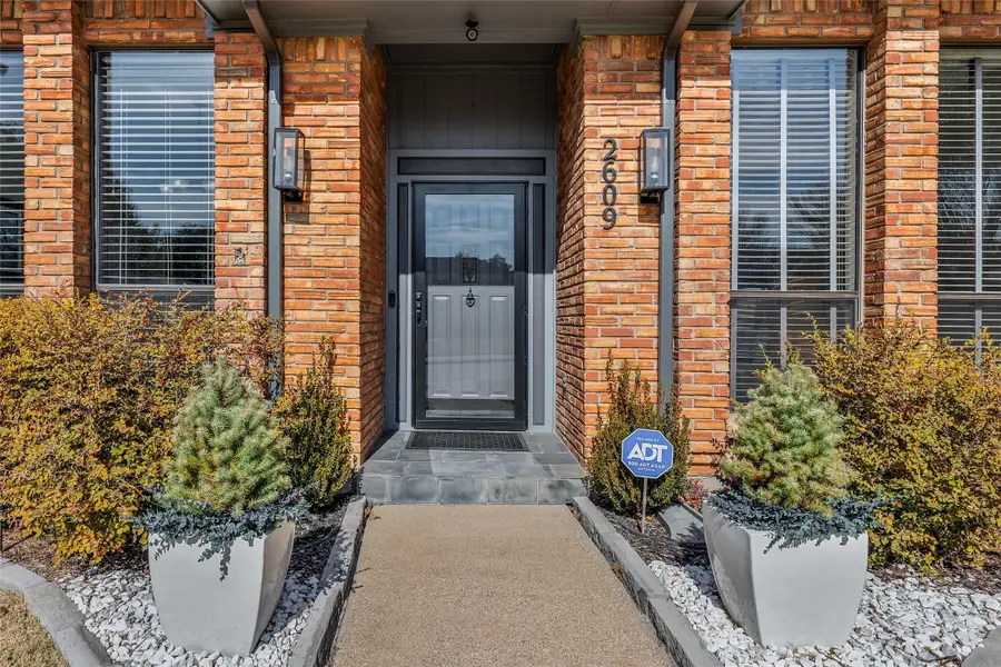 2609 Ramblewood Drive, Carrollton, TX 75006 - Image #2