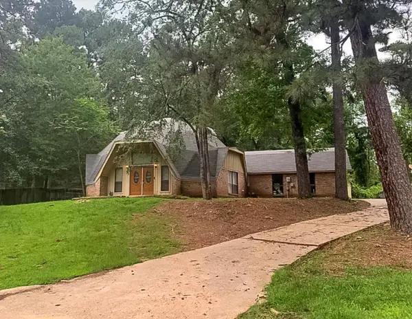 202 Shadybrook Lane, Atlanta, TX 75551