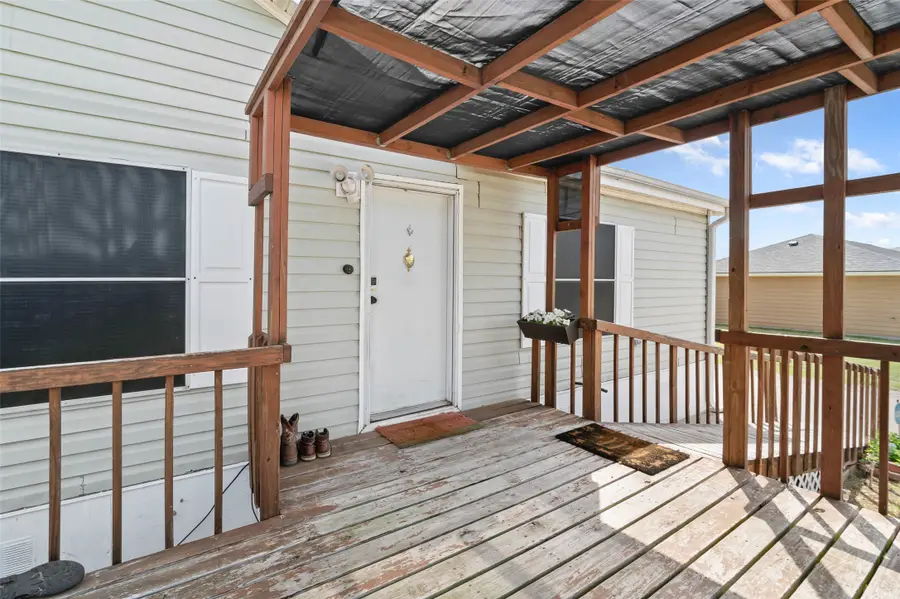 310 Glenwood Street, Gainesville, TX 76240 - Image #2