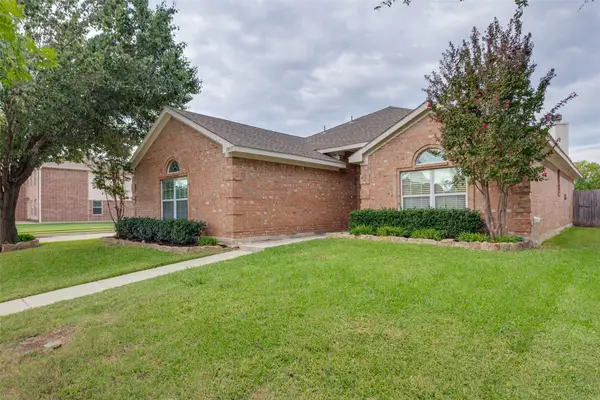 10837 Braemoor Drive, Fort Worth, TX 76052