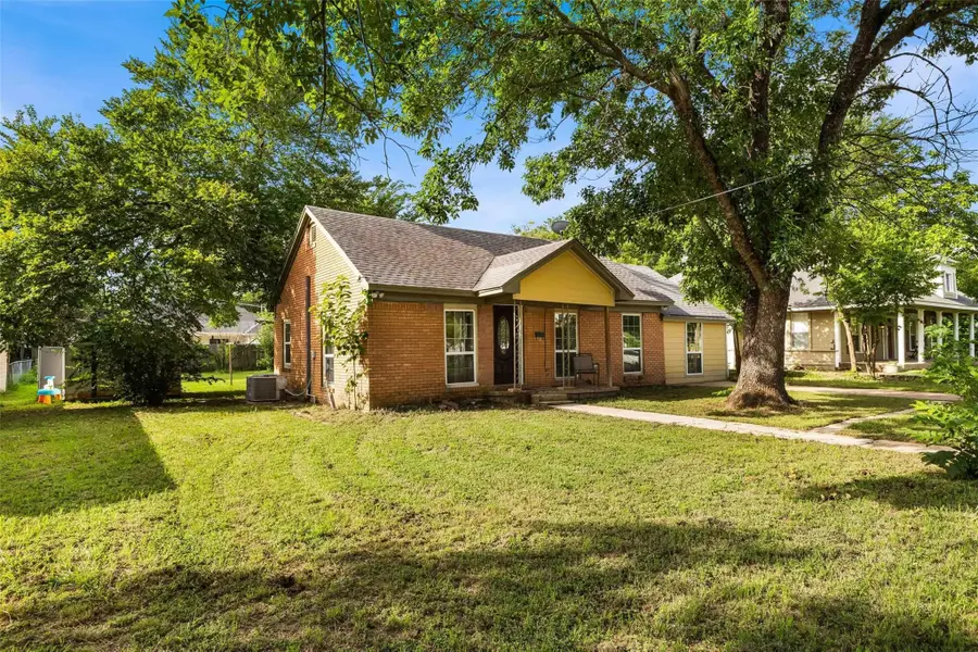 1126 W 7th Street, McGregor, TX 76657 - #3