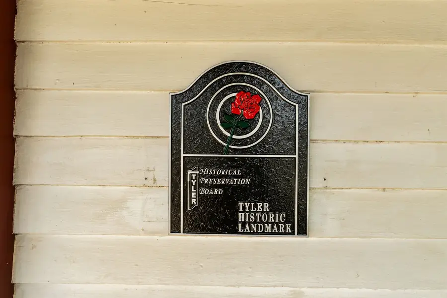 911 W Houston, Tyler, TX 75702 - Image #3