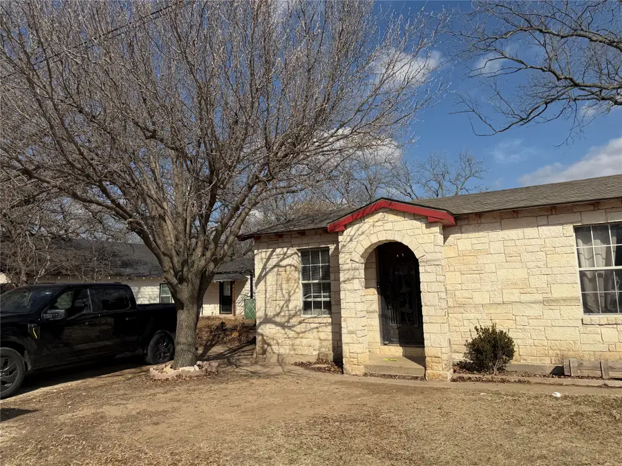 819 Paddock Street, Stephenville, TX 76401 - #3