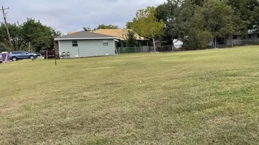 4518 Lakecrest Drive, The Colony, TX 75056 - Image #2