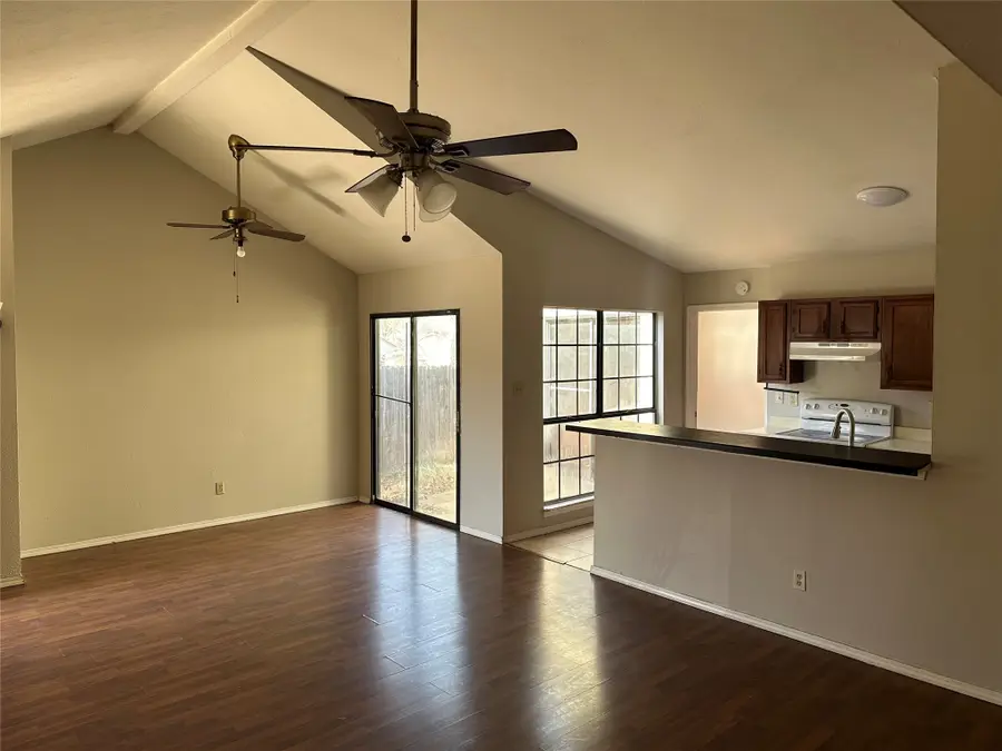 434 Pogue Street, Cedar Hill, TX 75104 - Image #2