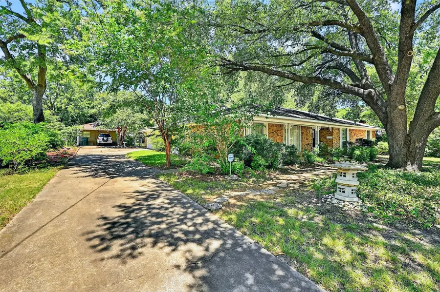 225 W Texas Street, Sherman, TX 75092 - Image #2