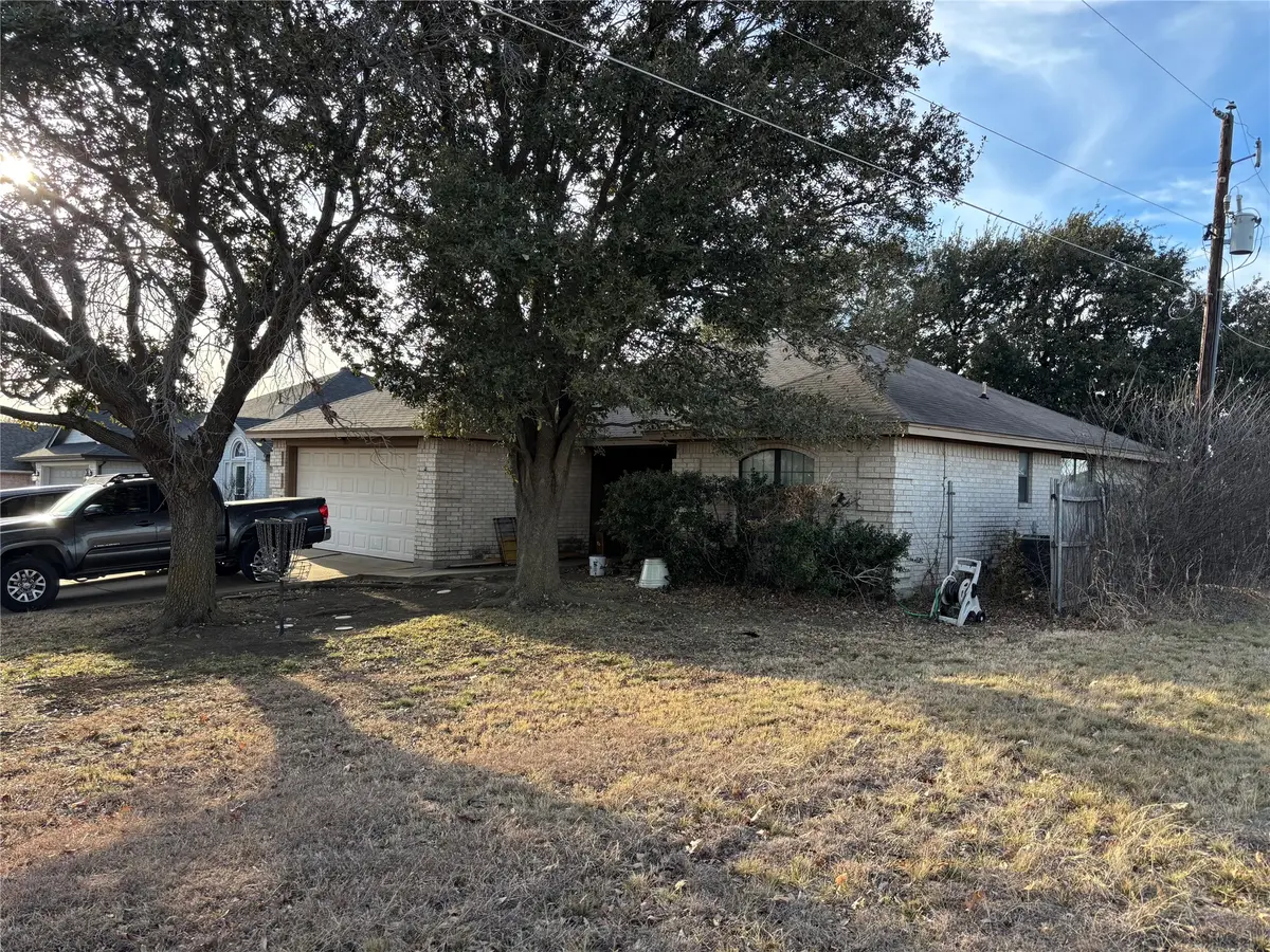 509 Brookside Court, Burleson, TX 76028 - Image #1