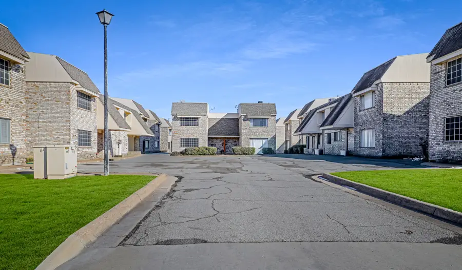 137 Trellis Place, Richardson, TX 75081 - Image #2