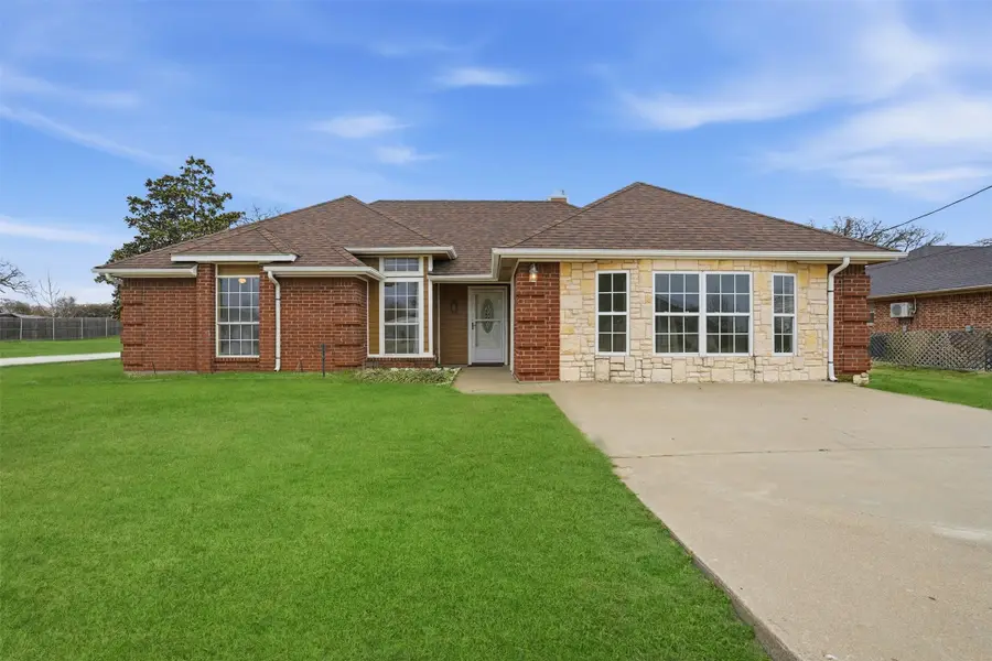 3917 Country Meadows Circle, Granbury, TX 76049 - #3