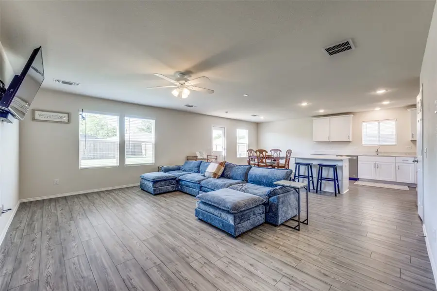 516 W Marshall Drive, Van Alstyne, TX 75495 - #2