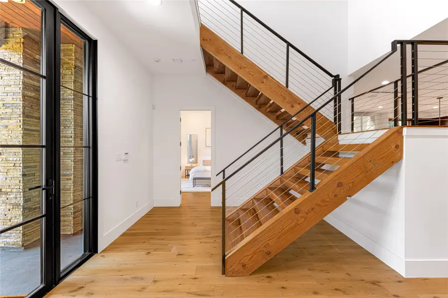 3233 Northwest Parkway, University Park, TX 75225 - Image #2