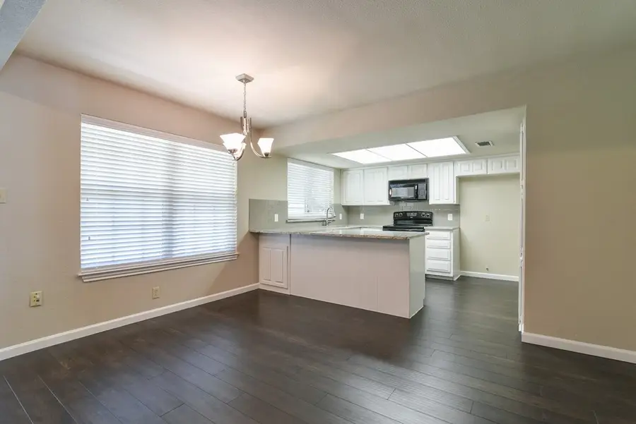 1808 Overbrook Drive, Arlington, TX 76014 - Image #3