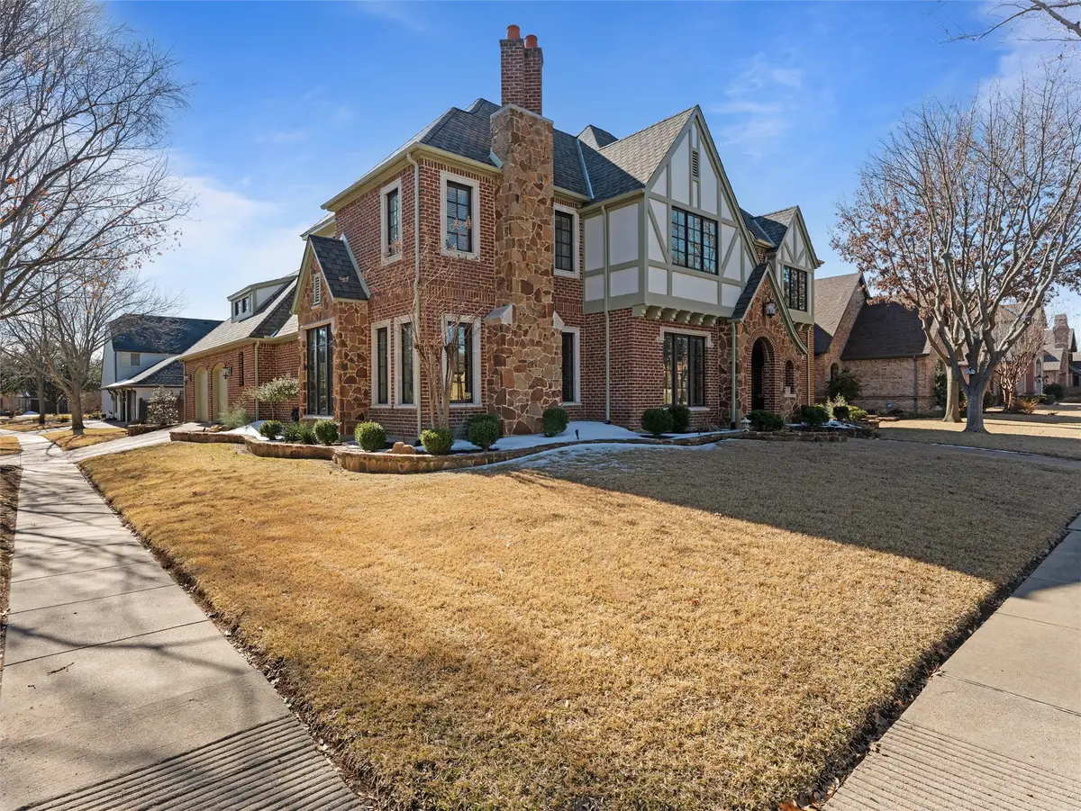 2114 Castle Creek Drive, Mansfield, TX 76063 - Image #1