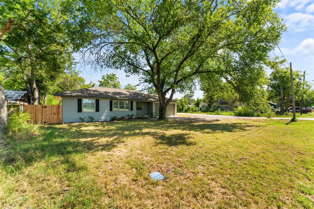 612 E 8th Street, Kemp, TX 75143 - #1