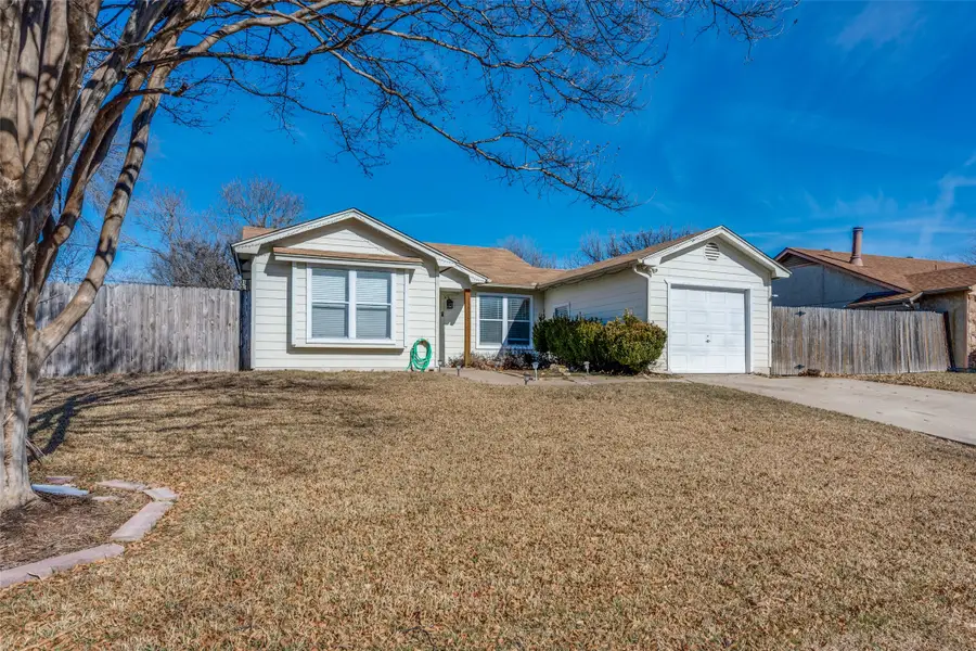 1415 Colonnade Drive, Arlington, TX 76018 - Image #2