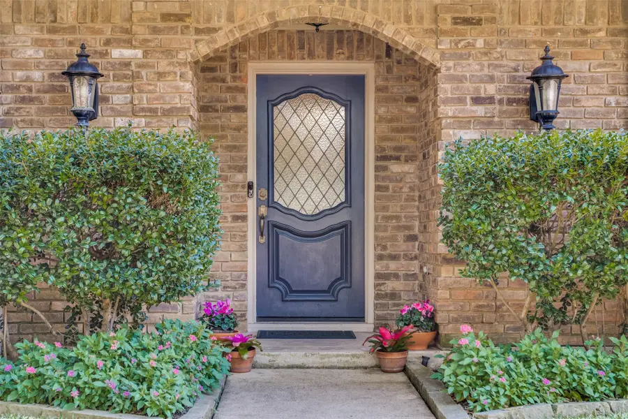 8808 Kenton Drive, Dallas, TX 75231 - Image #2