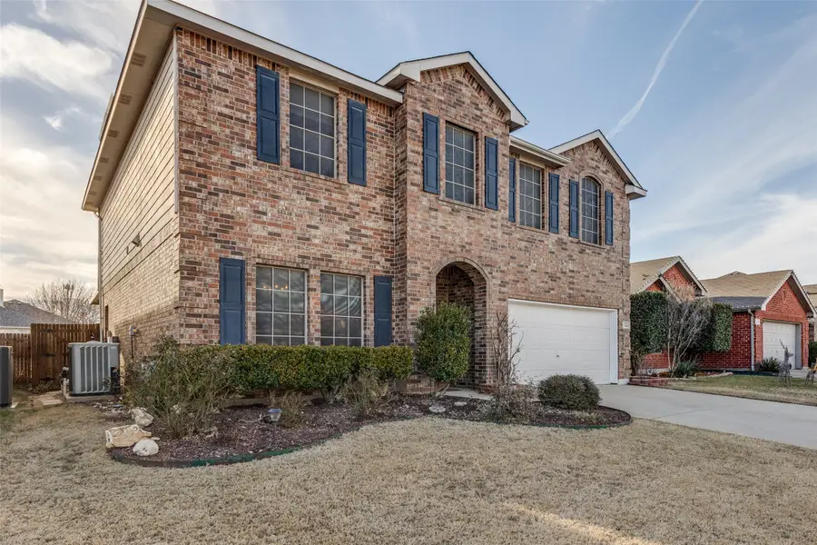 841 Kentucky Derby Lane, Fort Worth, TX 76179 - Image #2