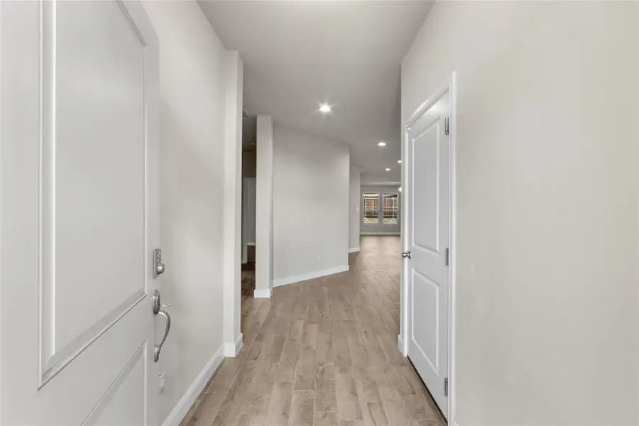 1045 Kirkham Way, Justin Roanoke, TX 76247 - Image #2