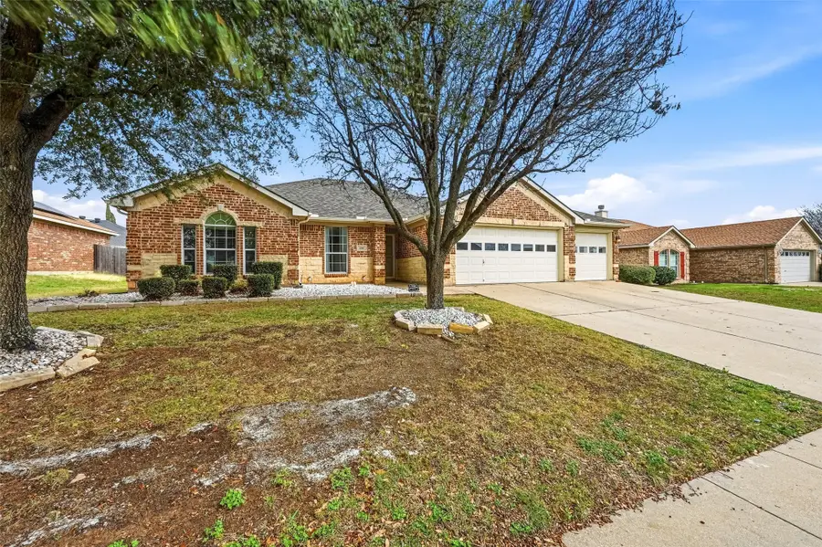 528 Bretts Way, Burleson, TX 76028 - #3