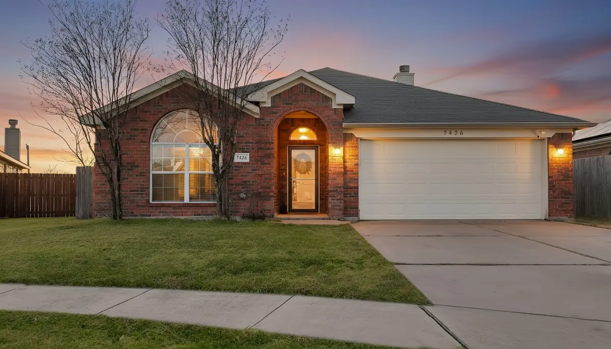 7426 Lake Front Trail, Arlington, TX 76002 - Image #1