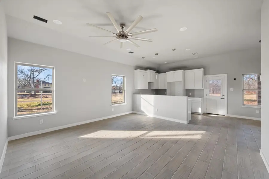 101 N Goodman Avenue, Kerens, TX 75144 - #2