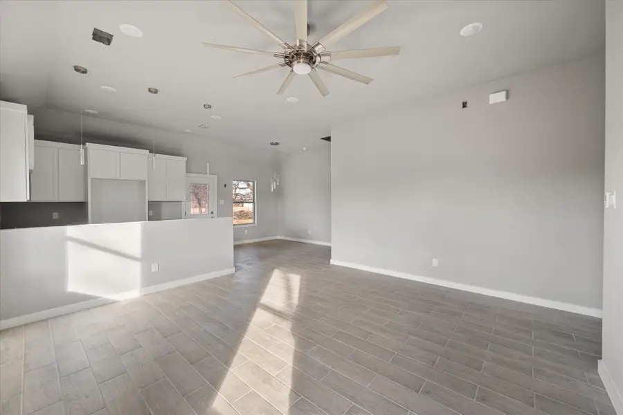 101 N Goodman Avenue, Kerens, TX 75144 - #3