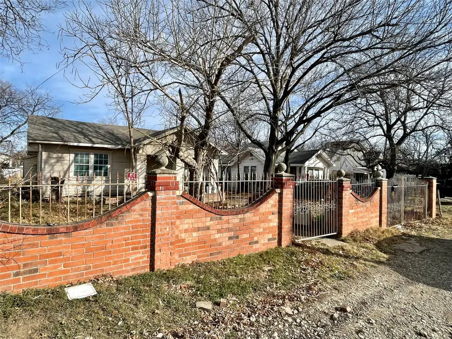 502 N Kramer Drive, Dallas, TX 75211 - #2