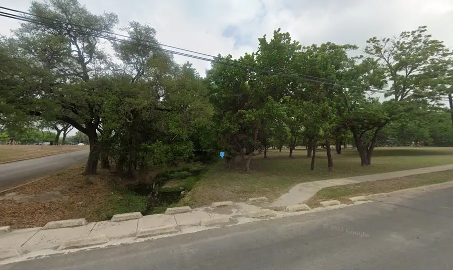 1310 2nd Street, Kerrville, TX 78028 - #2