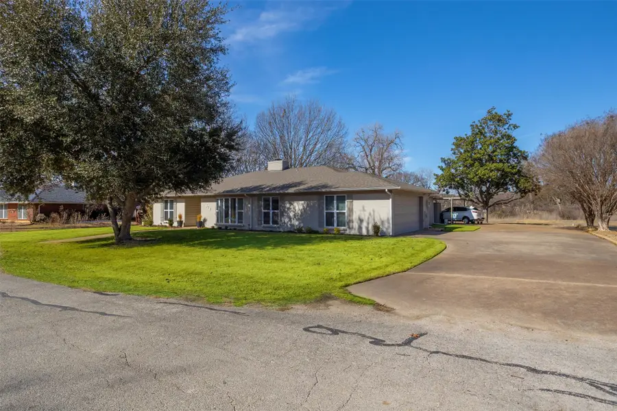 409 Country Club Drive, Joshua, TX 76058 - #3