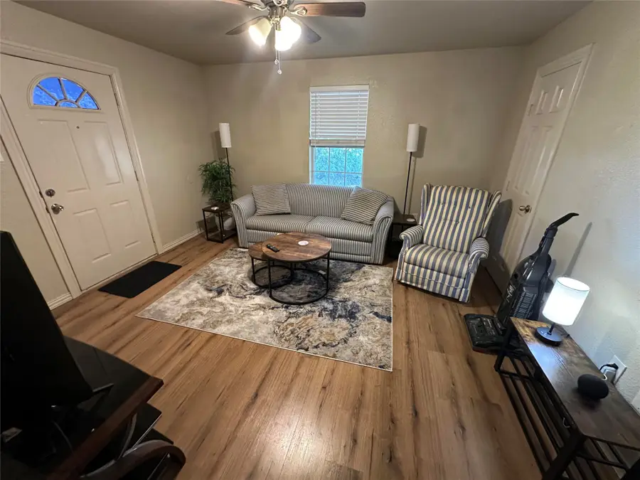 900 W Avenue F, Midlothian, TX 76065 - #2