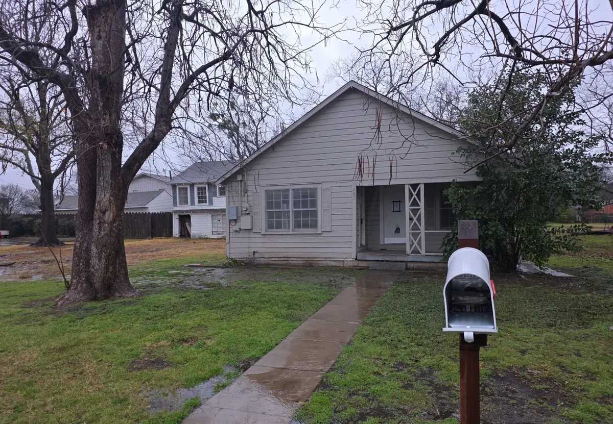 402 W 4th Street #1, Kaufman, TX 75142 - #1