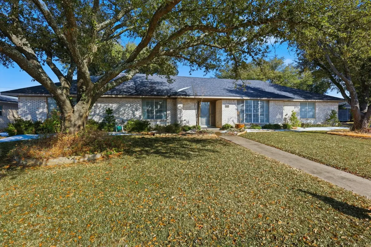 300 Red River Drive, Whitesboro, TX 76273 - #1