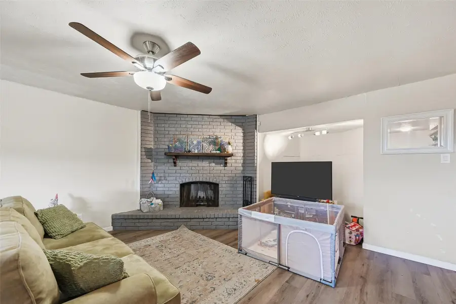 5805 Ridgecove Drive, Garland, TX 75043 - Image #3