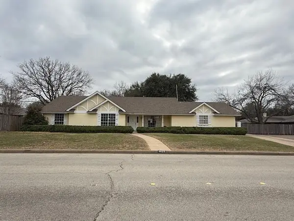 4625 Barwick Drive, Fort Worth, TX 76132