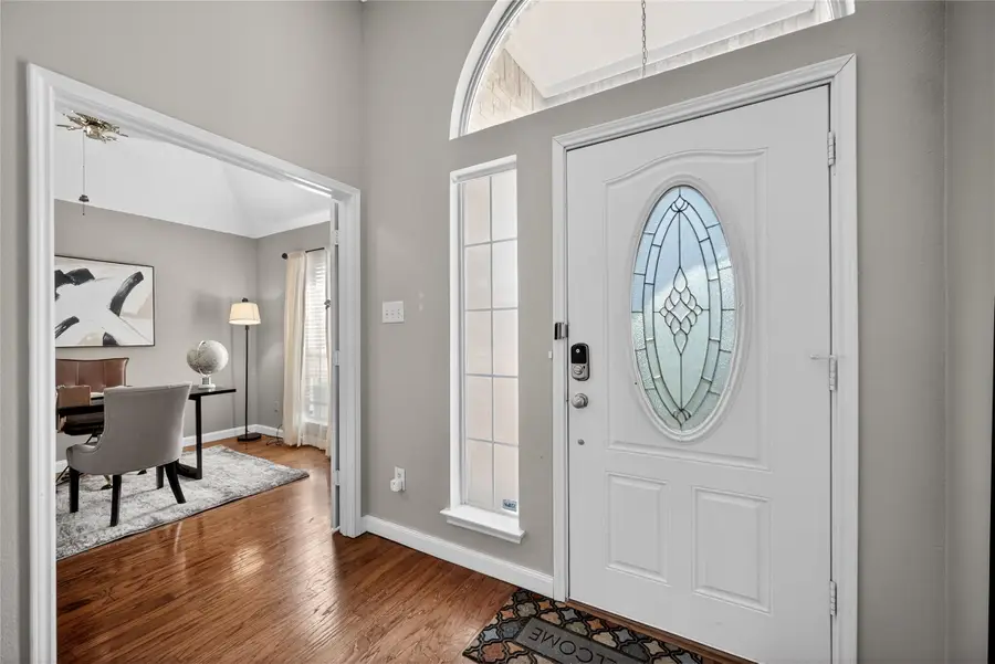 2802 Pecan Meadow Drive, Garland, TX 75040 - Image #2