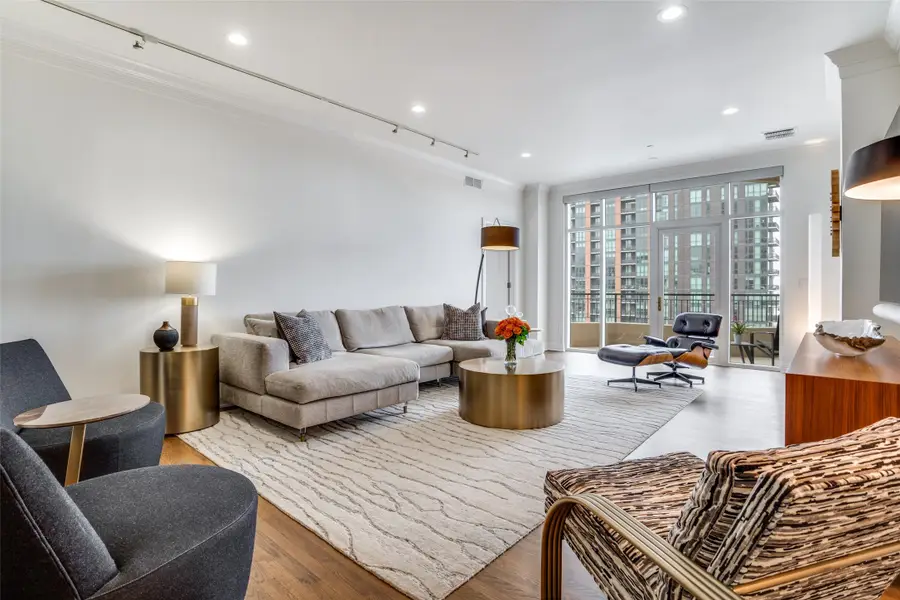 2828 Hood Street #901, Dallas, TX 75219 - Image #3