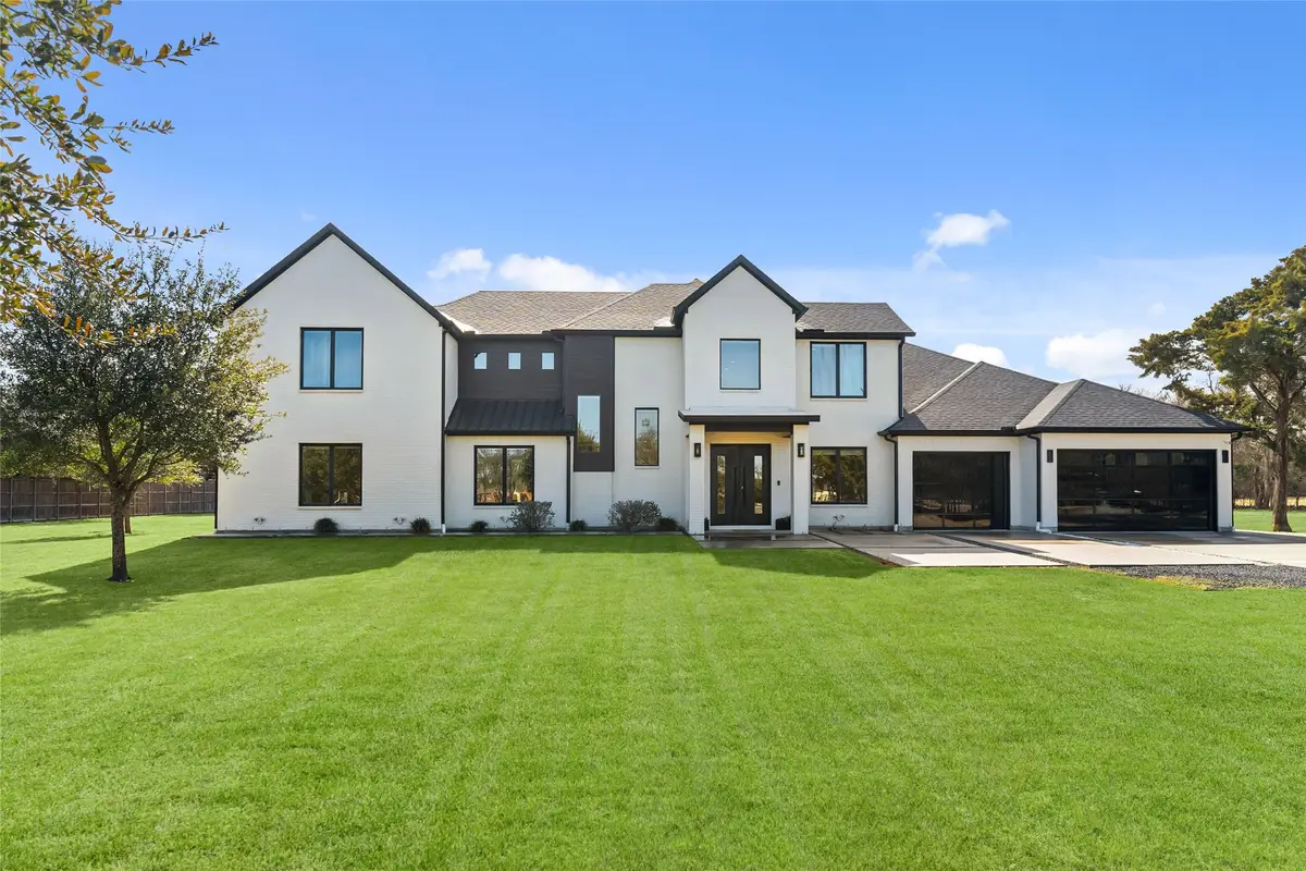 5020 Montgomery Road, Midlothian, TX 76065 - #1