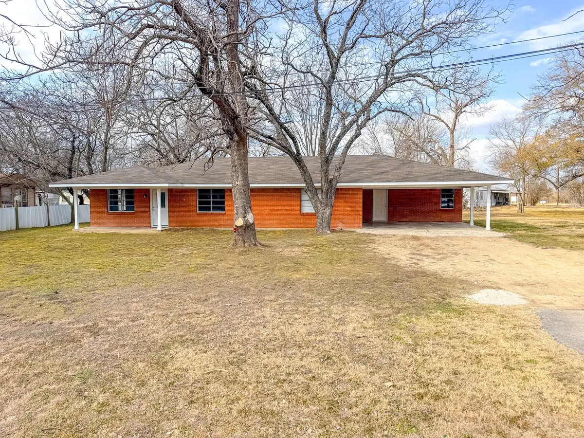 226 E Main Street, Corsicana, TX 75109 - #1