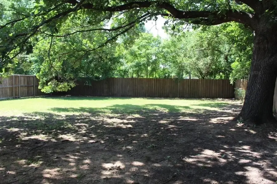 400 S Vick Street, Decatur, TX 76234 - #2