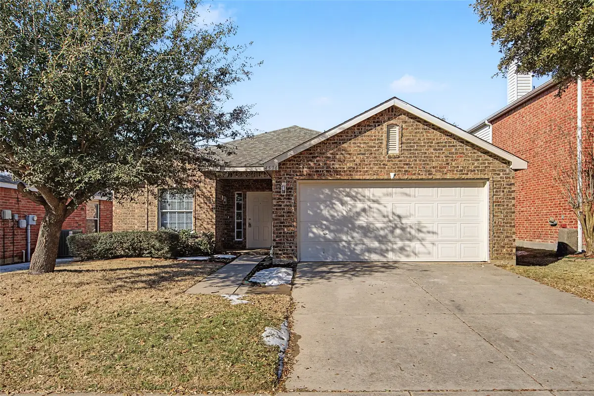 4516 Fox Sedge Lane, Denton, TX 76208 - Image #1