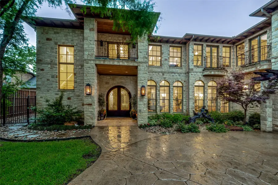 6645 Whispering Woods Court, Plano, TX 75024 - Image #2