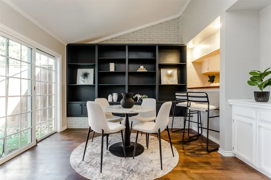 2706 Meadowstone Court, Carrollton, TX 75006 - Image #2