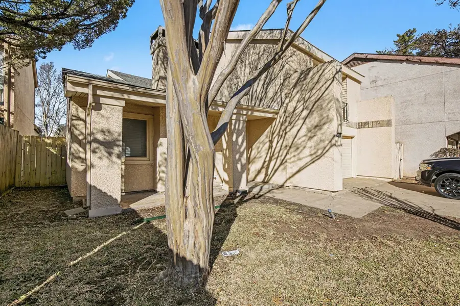 1606 Hawthorne Drive, Arlington, TX 76012 - Image #2