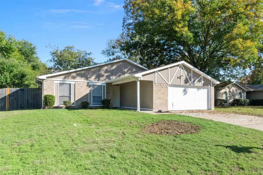 2011 Lavon Creek Lane, Arlington, TX 76006 - Image #2